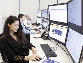 Ekspres Yatırım Masa Ofis dijital forex ekran foreks çalışan borsa dolar euro