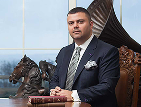 kurumsal portre ekspres yatırım Portrait net holding fotoğraf çekimi orlando carlo columeno eskici antika